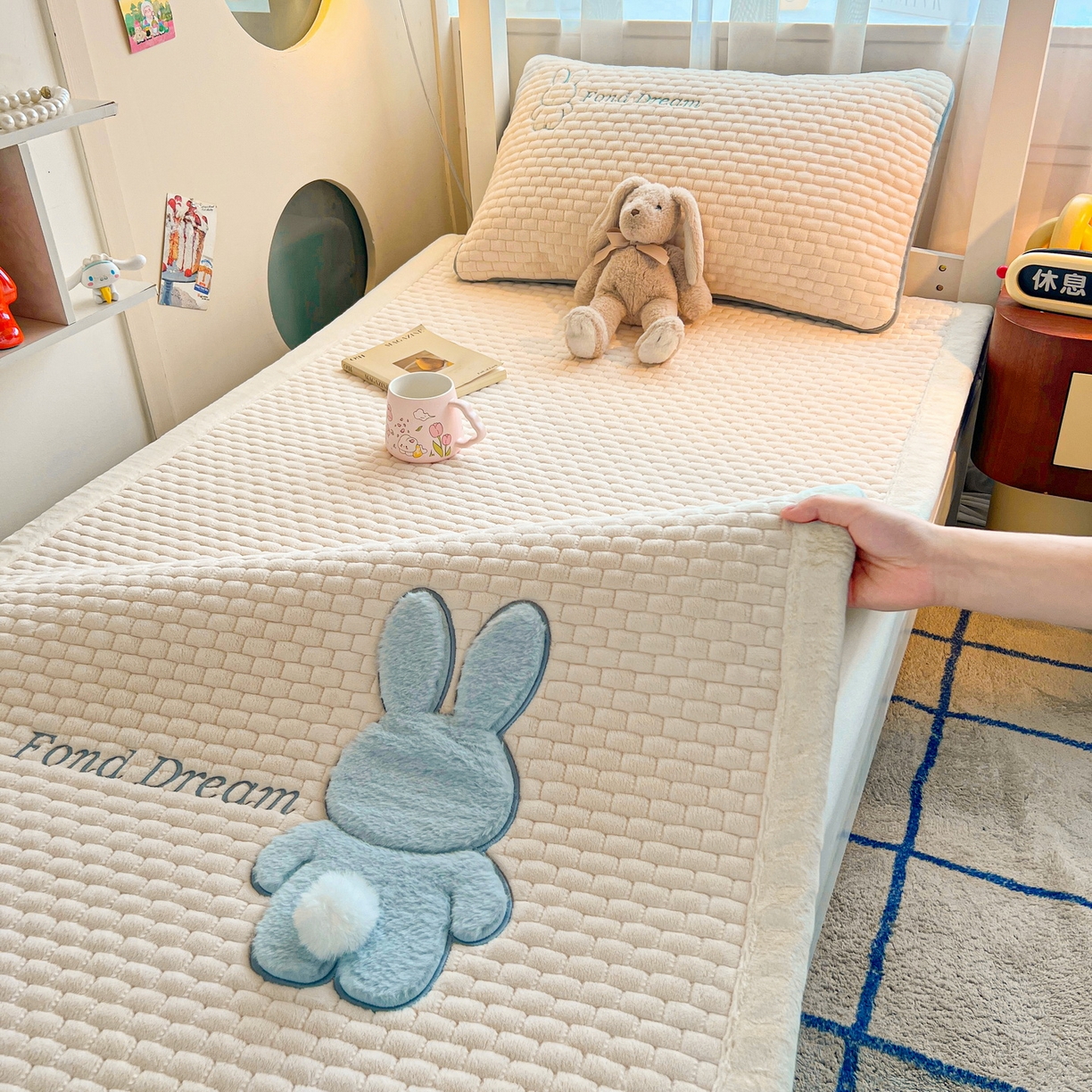 91家纺网 家纺一手货源 找家纺 （总）爱思凯家纺 2025新款新棉绒床褥-许愿兔（学生款）