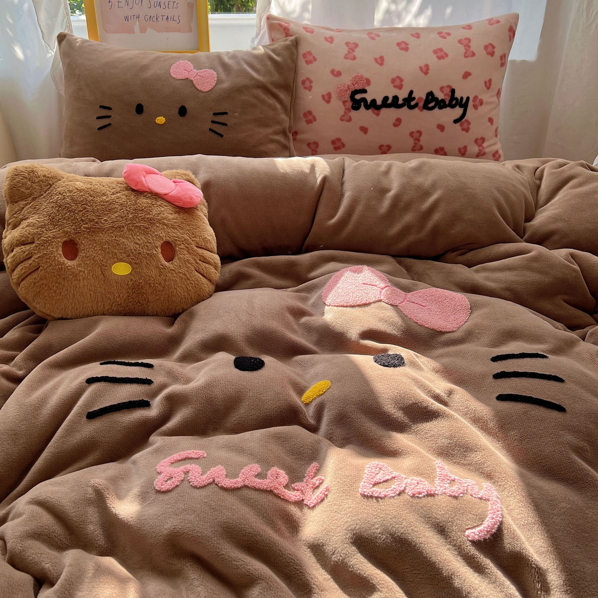 91家纺网 家纺一手货源 找家纺 桃喜 2025新款牛奶绒猫咪毛巾绣系列四件套-系列二 黑皮猫猫