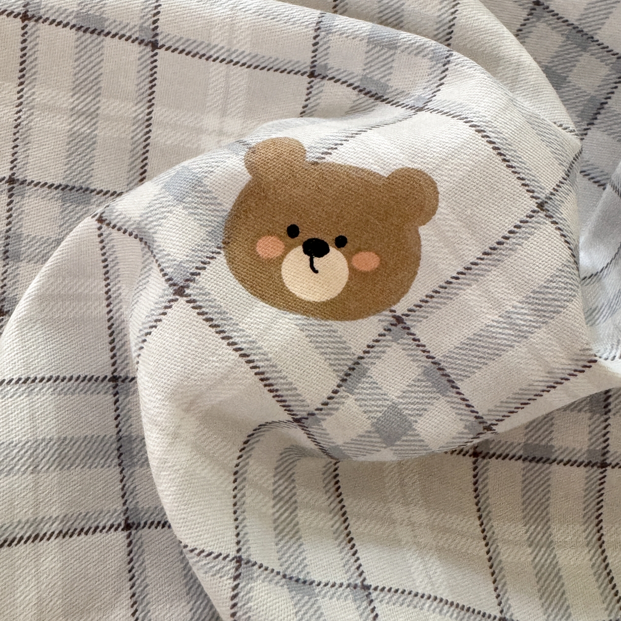 91家纺网 家纺一手货源 找家纺 雯雨家纺 2025新款ab版全棉豆豆绒婴儿绒牛奶绒单被套被罩单件 冰格维尼-兰