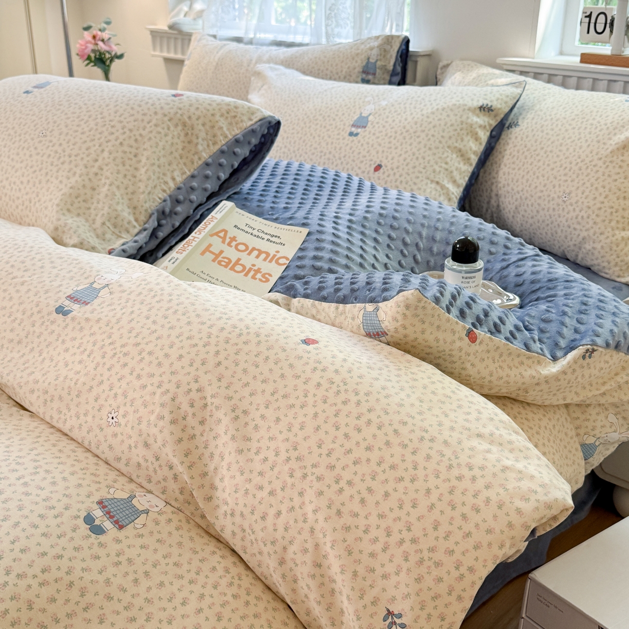 91家纺网 家纺一手货源 找家纺 雯雨家纺 2025新款ab版全棉豆豆绒婴儿绒牛奶绒单被套被罩单件 奶乎兔兔-米