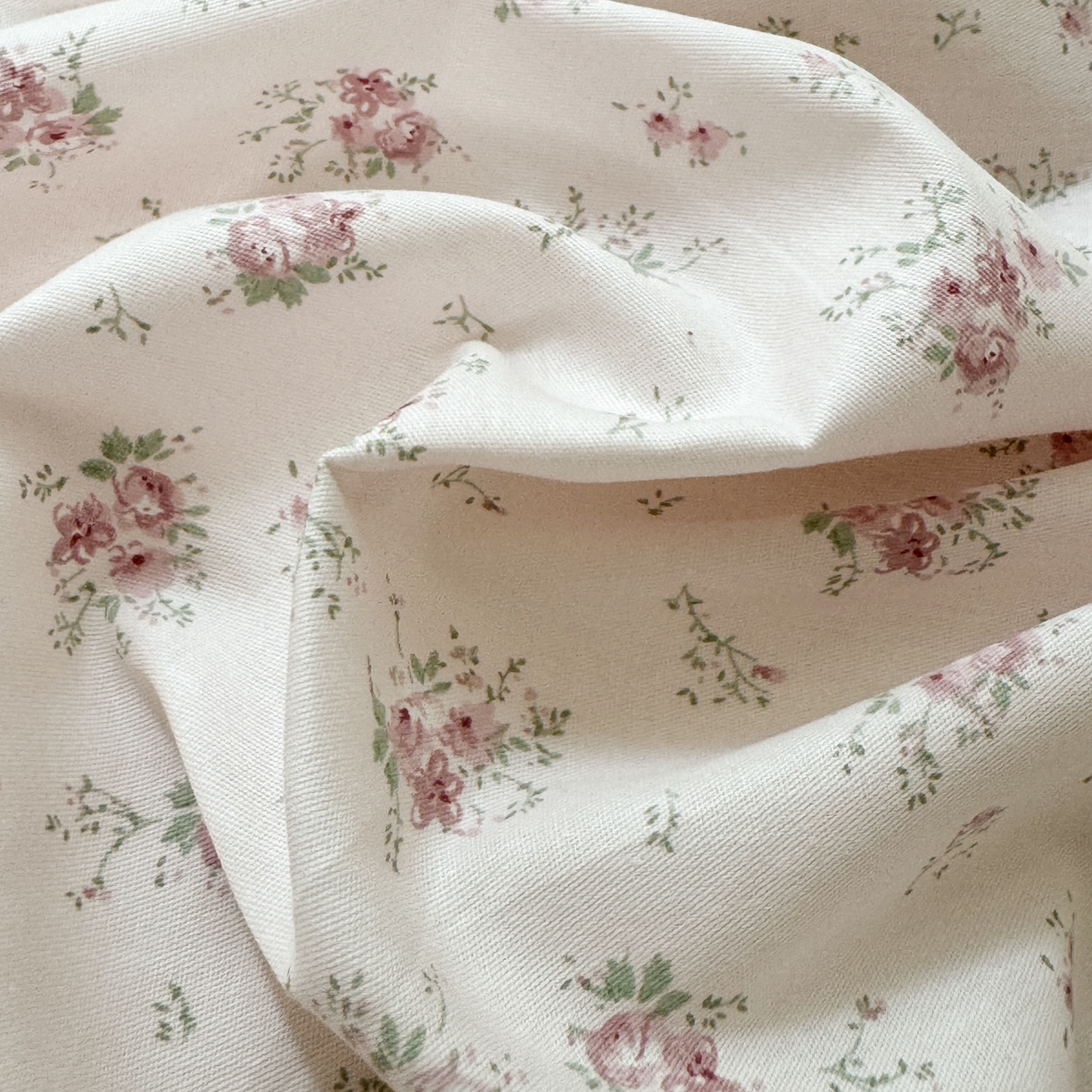 91家纺网 家纺一手货源 找家纺 雯雨家纺 2025新款ab版全棉豆豆绒婴儿绒牛奶绒单被套被罩单件 疏影梦境-粉