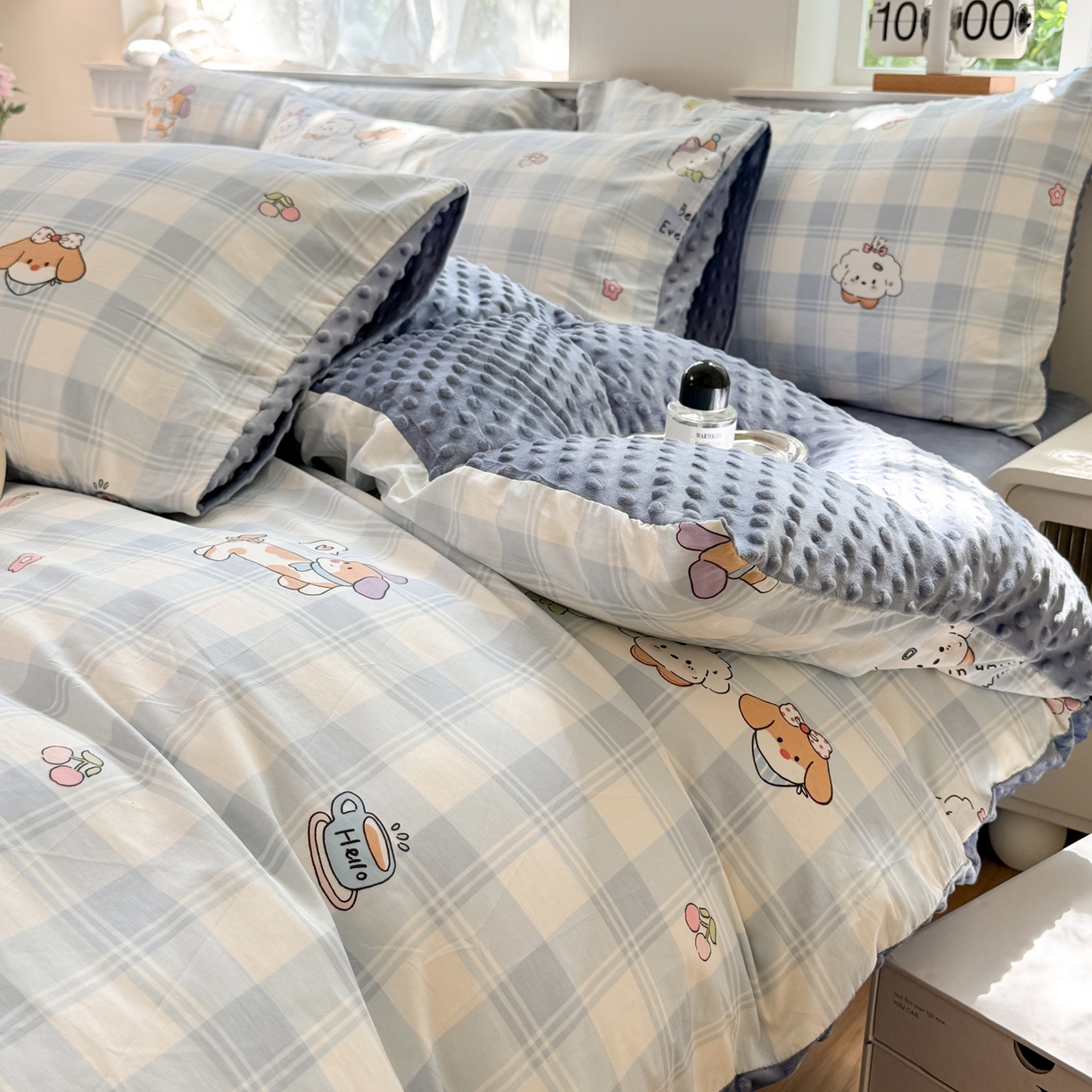 91家纺网 家纺一手货源 找家纺 雯雨家纺 2025新款ab版全棉豆豆绒婴儿绒牛奶绒单被套被罩单件 糖纸童年