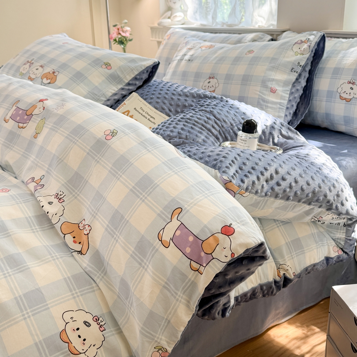 91家纺网 家纺一手货源 找家纺 雯雨家纺 2025新款ab版全棉豆豆绒婴儿绒牛奶绒单被套被罩单件 糖纸童年