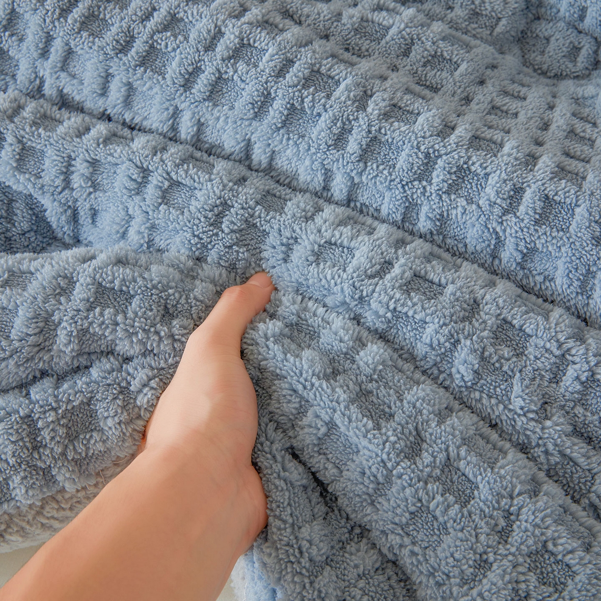 91家纺网 家纺一手货源 找家纺 （总）美梦里 2025新款华夫格舒棉绒冬被被子被芯