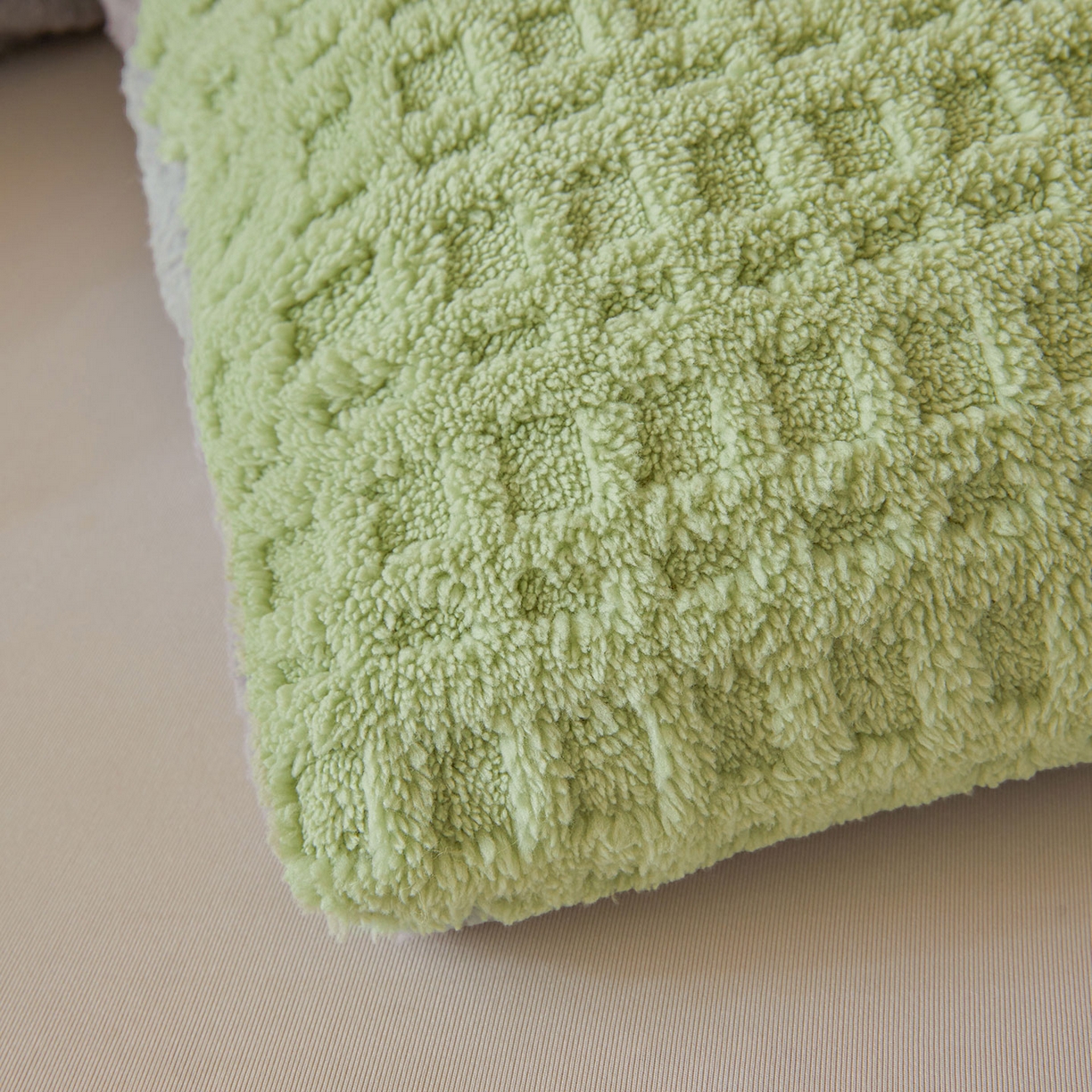 91家纺网 家纺一手货源 找家纺 美梦里 2025新款华夫格舒棉绒冬被被子被芯 舒棉绒华夫格冬被-茉绿