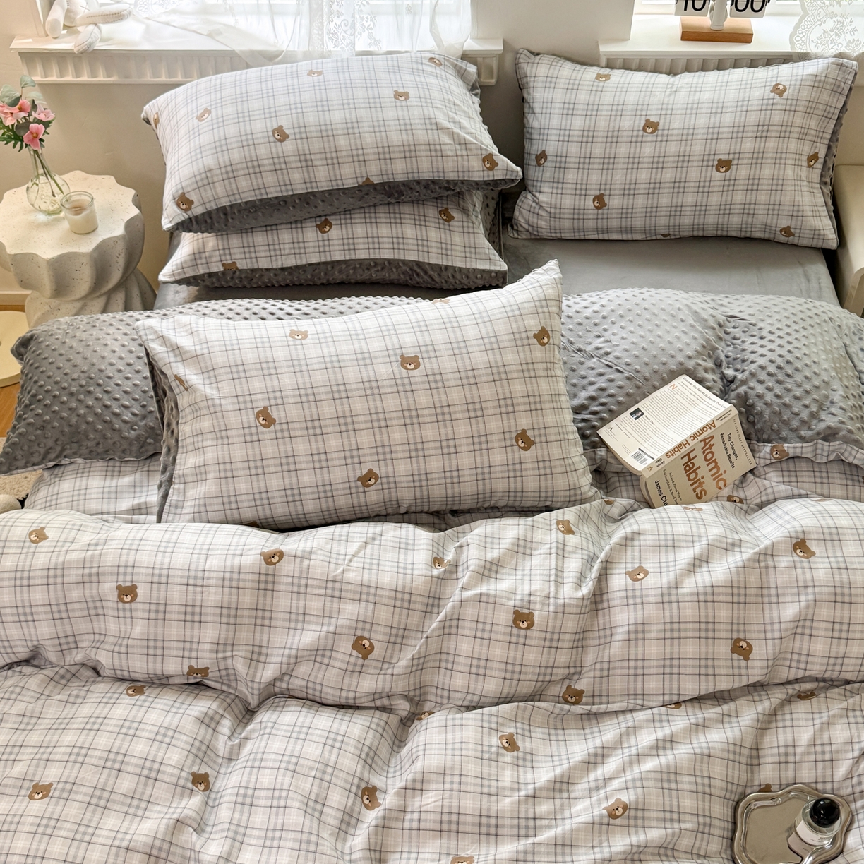 91家纺网 家纺一手货源 找家纺 雯雨家纺 2025新款ab版全棉豆豆绒婴儿绒牛奶绒四件套 冰格维尼-兰