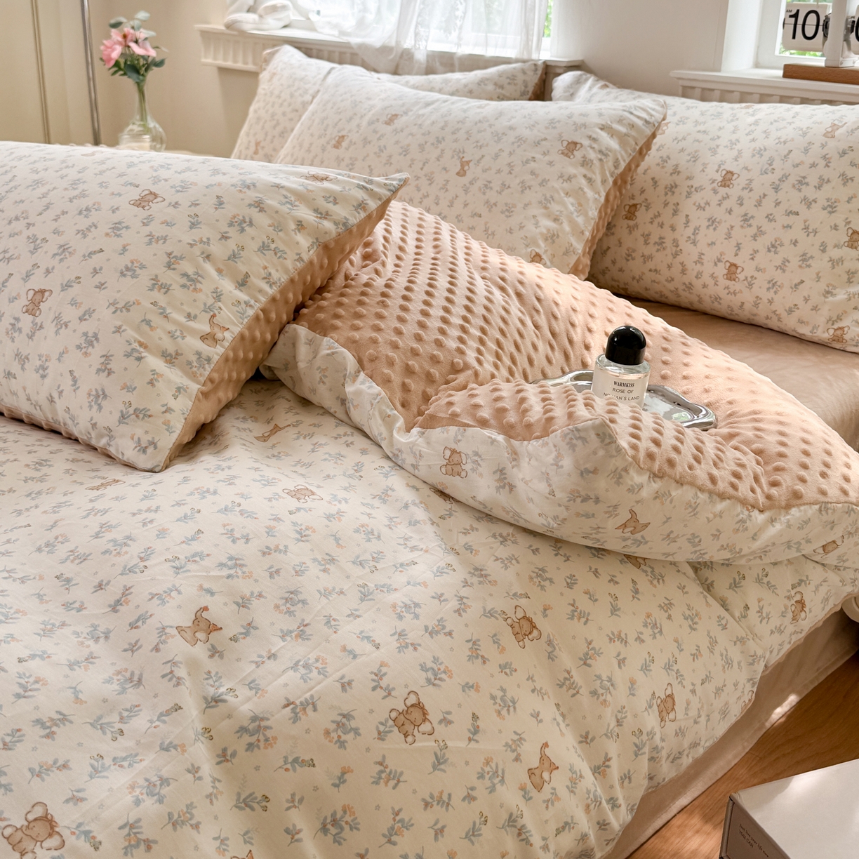 91家纺网 家纺一手货源 找家纺 雯雨家纺 2025新款ab版全棉豆豆绒婴儿绒牛奶绒四件套 花町香香