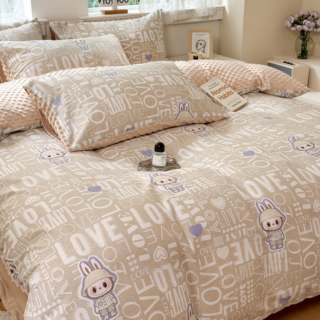 91家纺网 家纺一手货源 找家纺 雯雨家纺 2025新款ab版全棉豆豆绒婴儿绒牛奶绒四件套 拉布兔兔