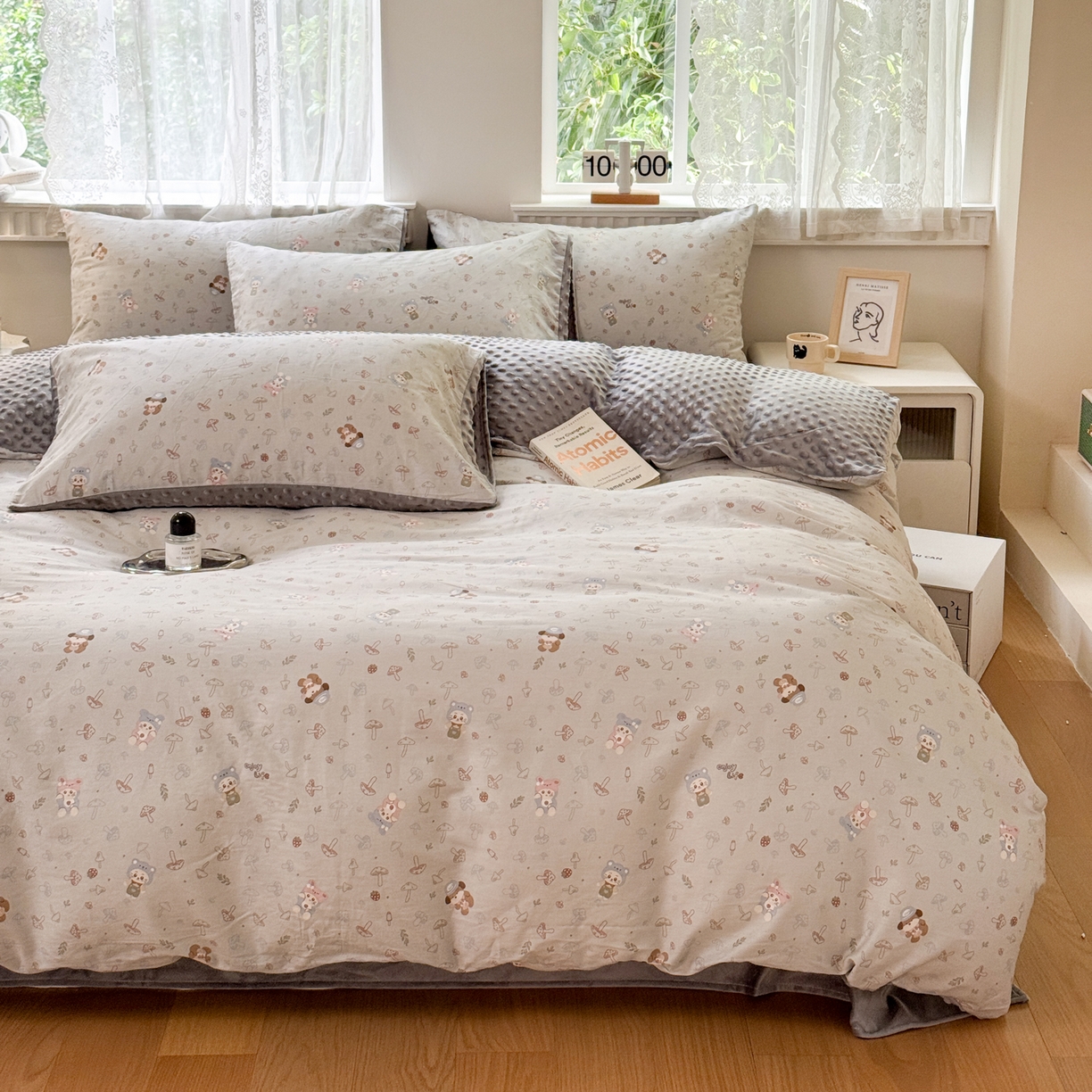 91家纺网 家纺一手货源 找家纺 雯雨家纺 2025新款ab版全棉豆豆绒婴儿绒牛奶绒四件套 蘑菇风车