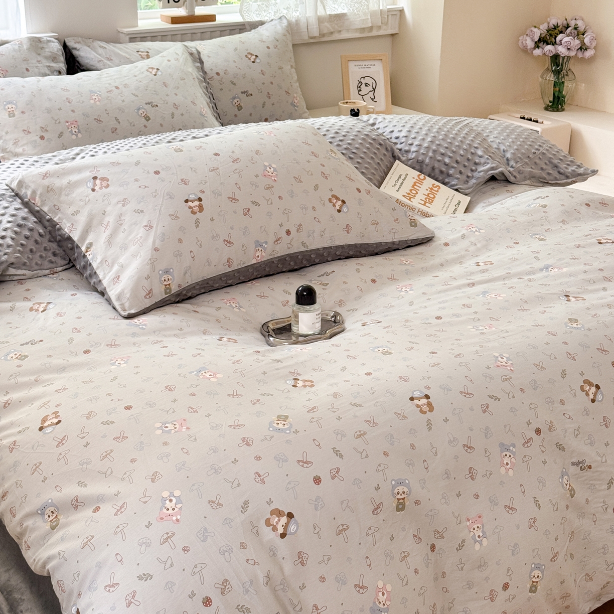 91家纺网 家纺一手货源 找家纺 雯雨家纺 2025新款ab版全棉豆豆绒婴儿绒牛奶绒四件套 蘑菇风车