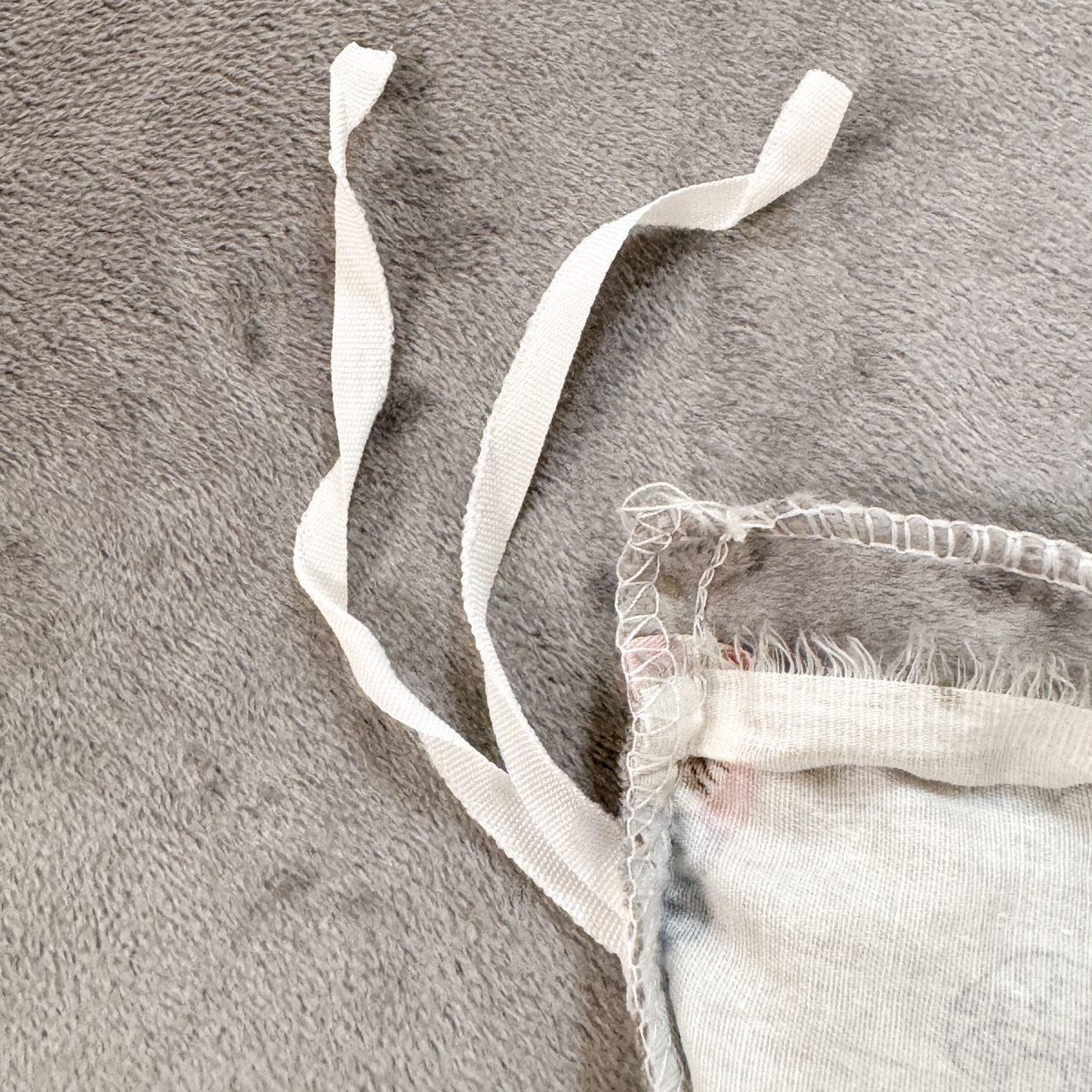 91家纺网 家纺一手货源 找家纺 雯雨家纺 2025新款ab版全棉豆豆绒婴儿绒牛奶绒四件套 蘑菇风车