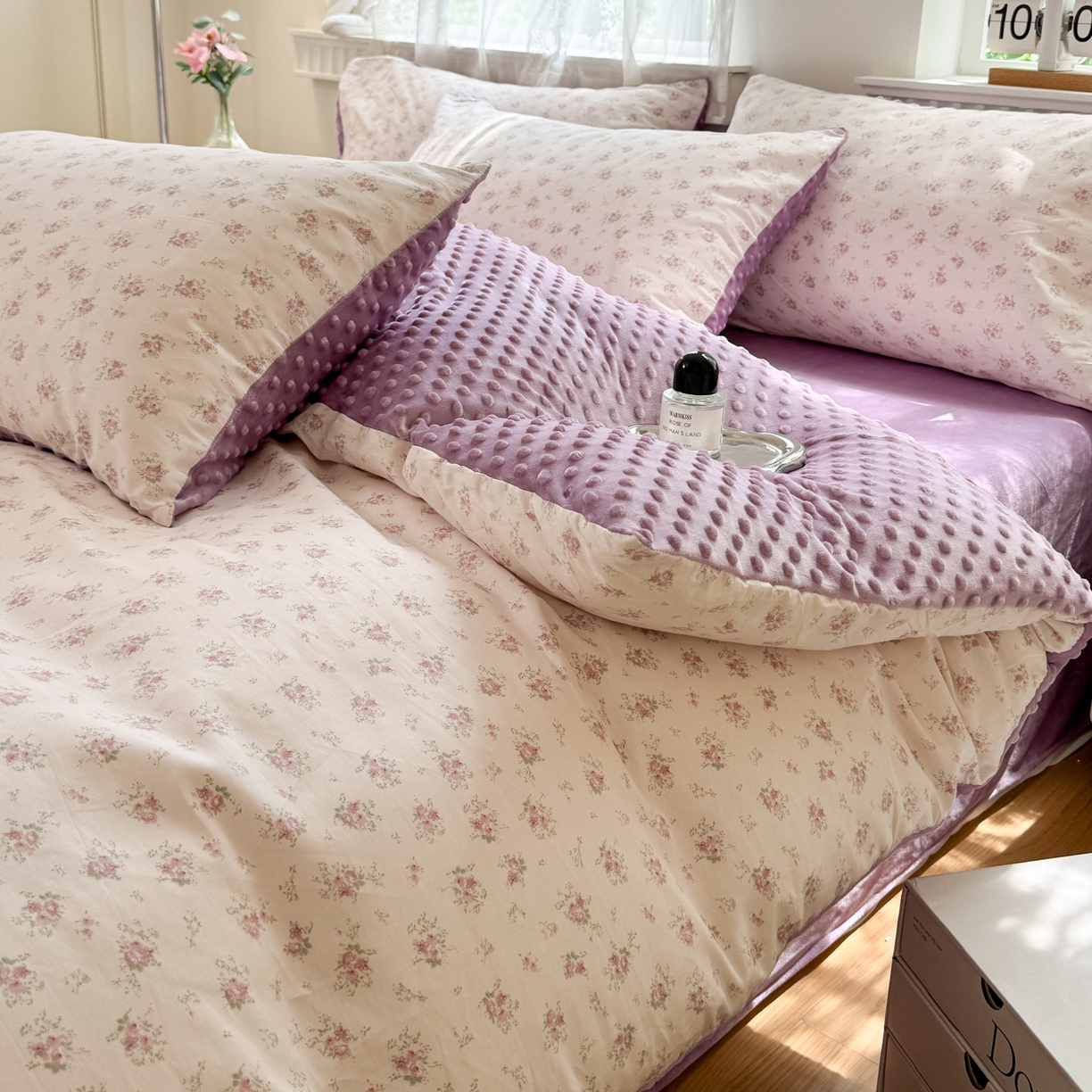 91家纺网 家纺一手货源 找家纺 雯雨家纺 2025新款ab版全棉豆豆绒婴儿绒牛奶绒四件套 疏影梦境-粉