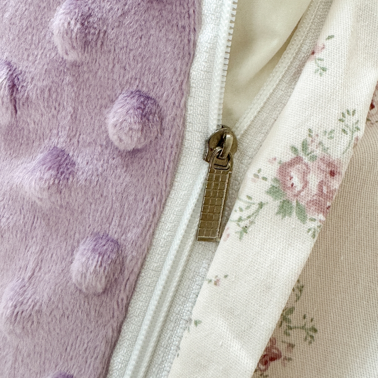 91家纺网 家纺一手货源 找家纺 雯雨家纺 2025新款ab版全棉豆豆绒婴儿绒牛奶绒四件套 疏影梦境-粉