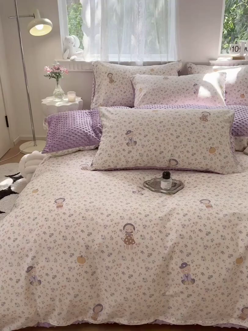 91家纺网 家纺一手货源 找家纺 雯雨家纺 2025新款ab版全棉豆豆绒婴儿绒牛奶绒四件套 碎花兔熊