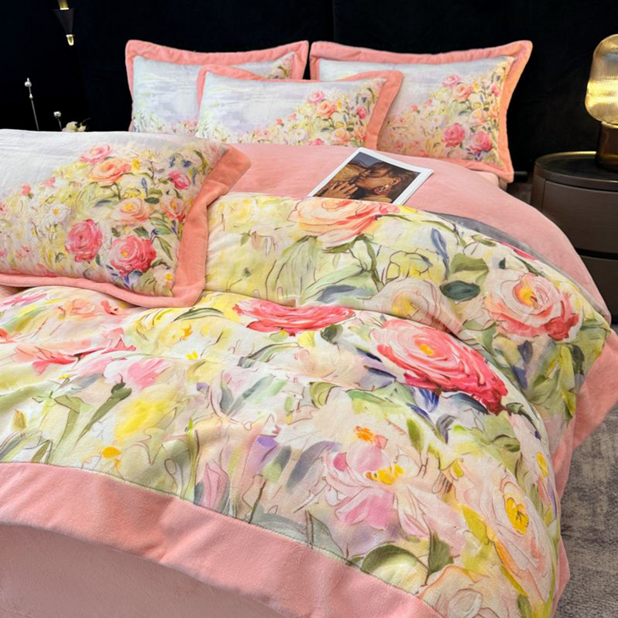 91家纺网 家纺一手货源 找家纺 诺梵家纺 2025新款数码印花牛奶绒四件套（控价：159） 花本汐