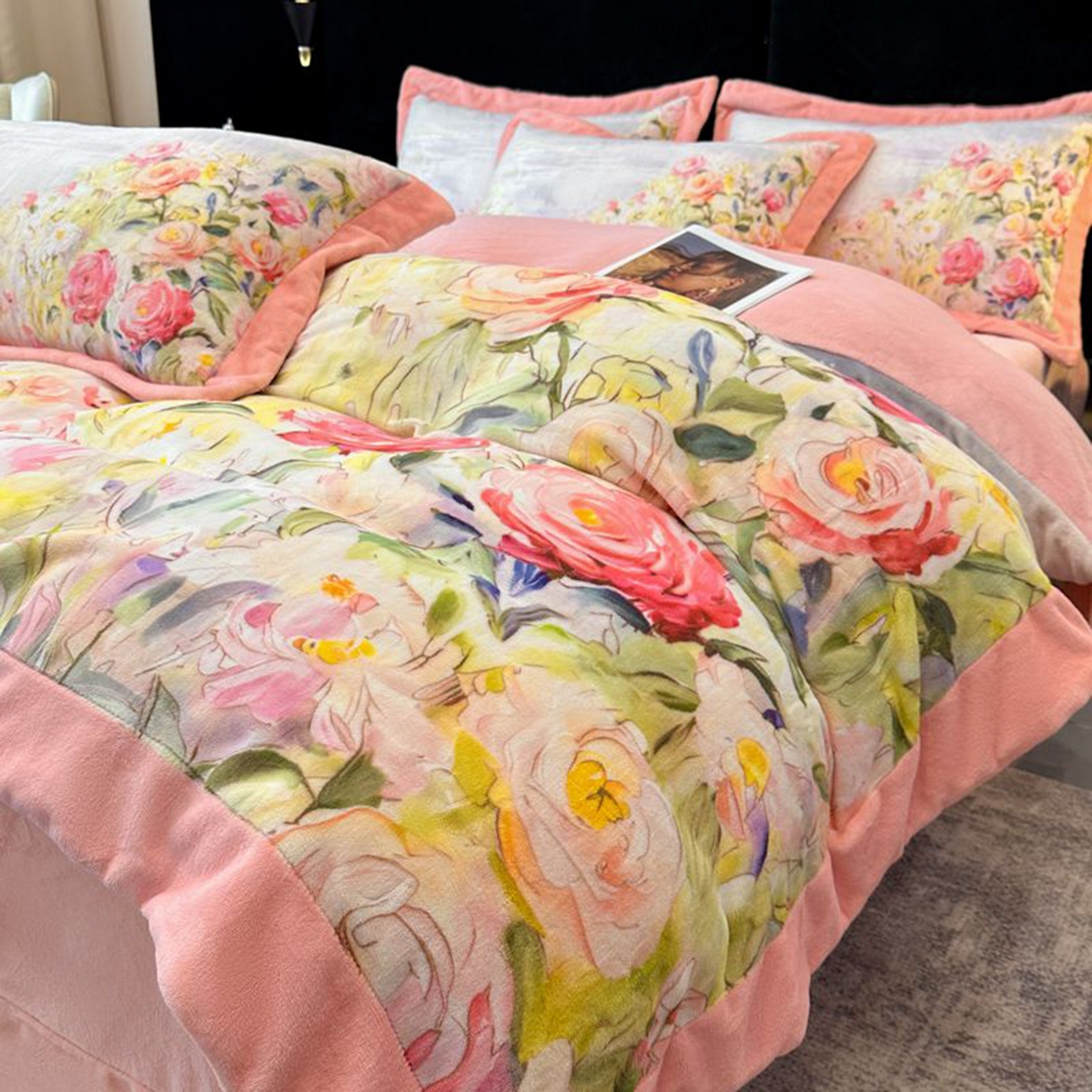 91家纺网 家纺一手货源 找家纺 诺梵家纺 2025新款数码印花牛奶绒四件套（控价：159） 花本汐