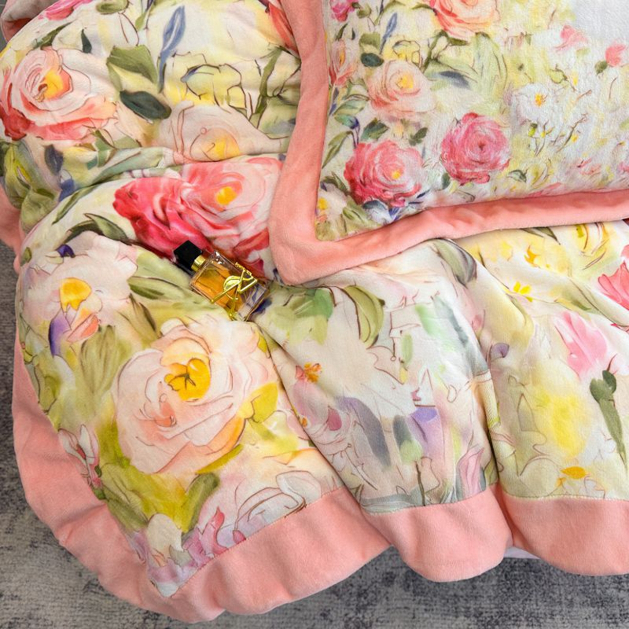 91家纺网 家纺一手货源 找家纺 诺梵家纺 2025新款数码印花牛奶绒四件套（控价：159） 花本汐