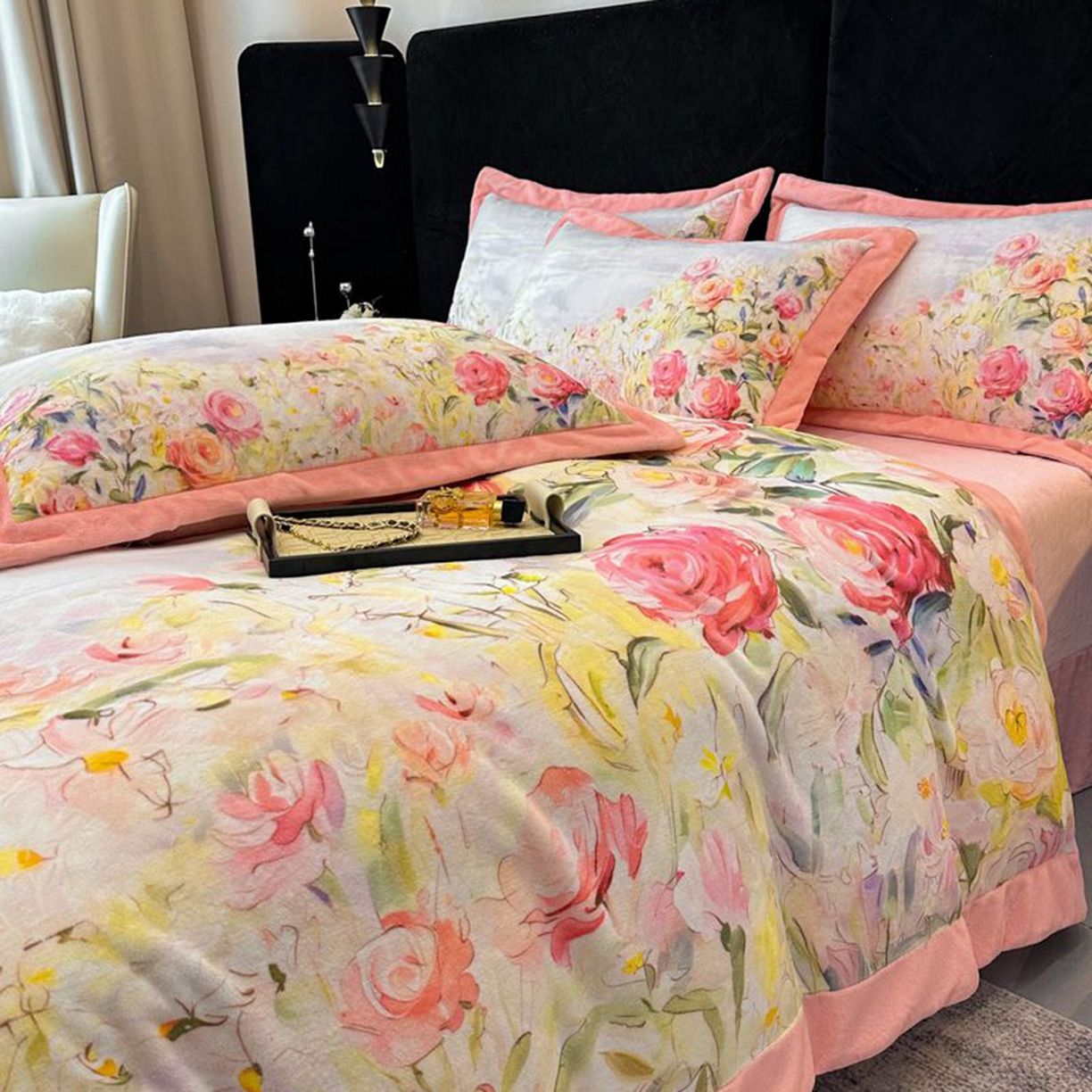 91家纺网 家纺一手货源 找家纺 诺梵家纺 2025新款数码印花牛奶绒四件套（控价：159） 花本汐