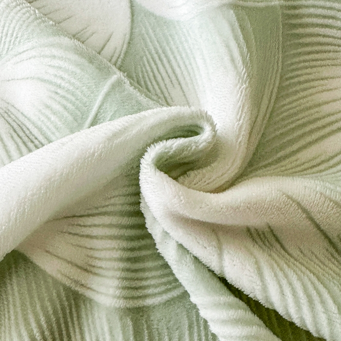 91家纺网 家纺一手货源 找家纺 诺梵家纺 2025新款8.2斤宽边织带雕花绒牛奶绒四件套 巴洛克-绿