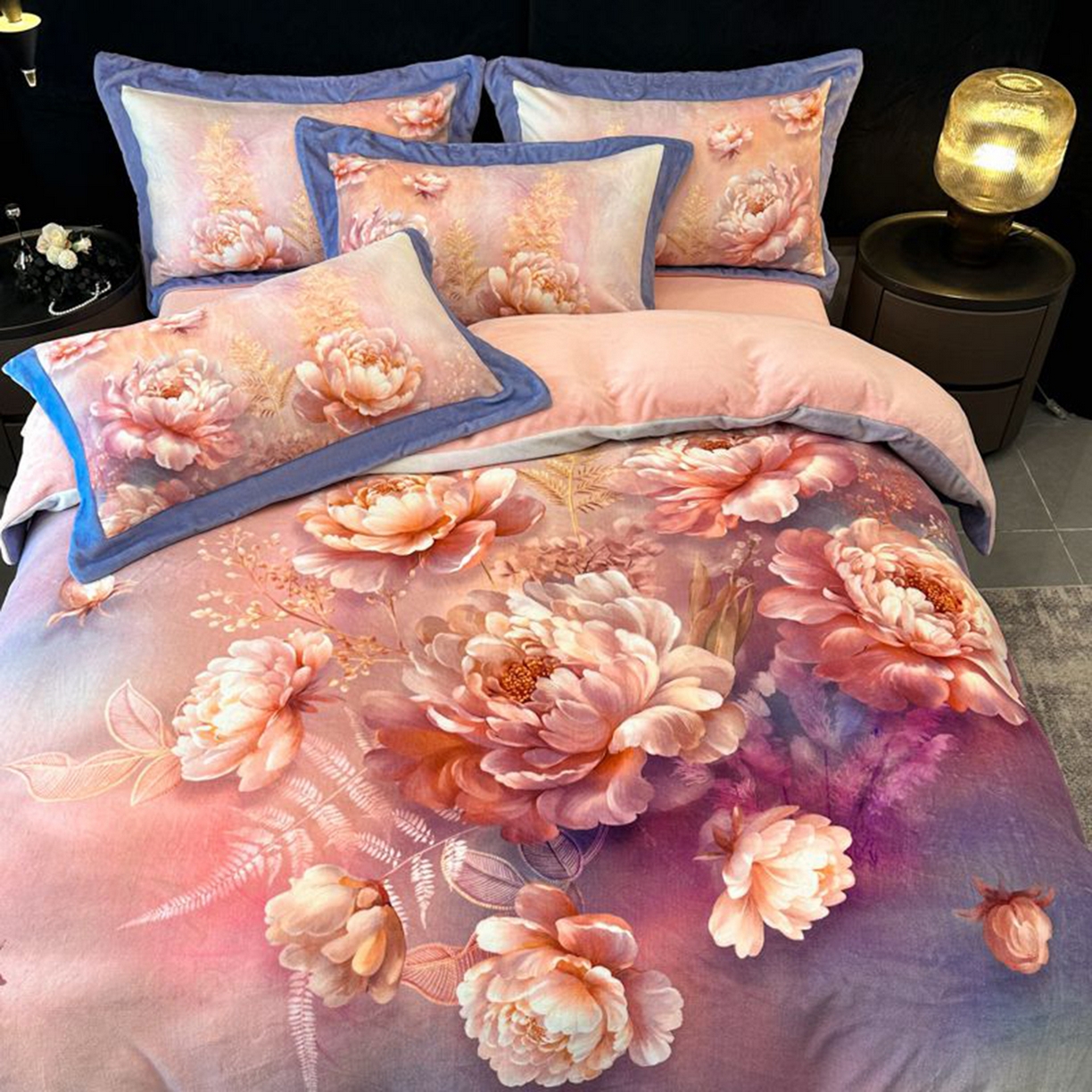 91家纺网 家纺一手货源 找家纺 诺梵家纺 2025新款数码印花牛奶绒四件套（控价：159） 漫野