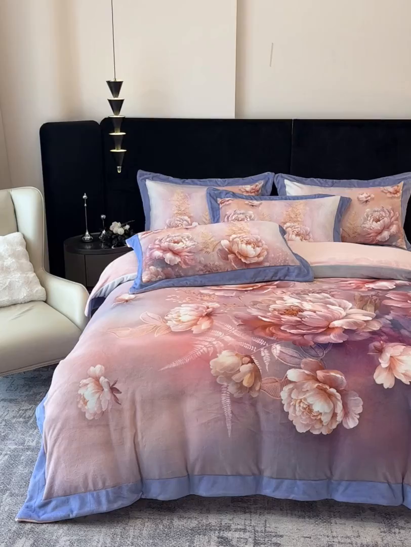 91家纺网 家纺一手货源 找家纺 诺梵家纺 2025新款数码印花牛奶绒四件套（控价：159） 漫野