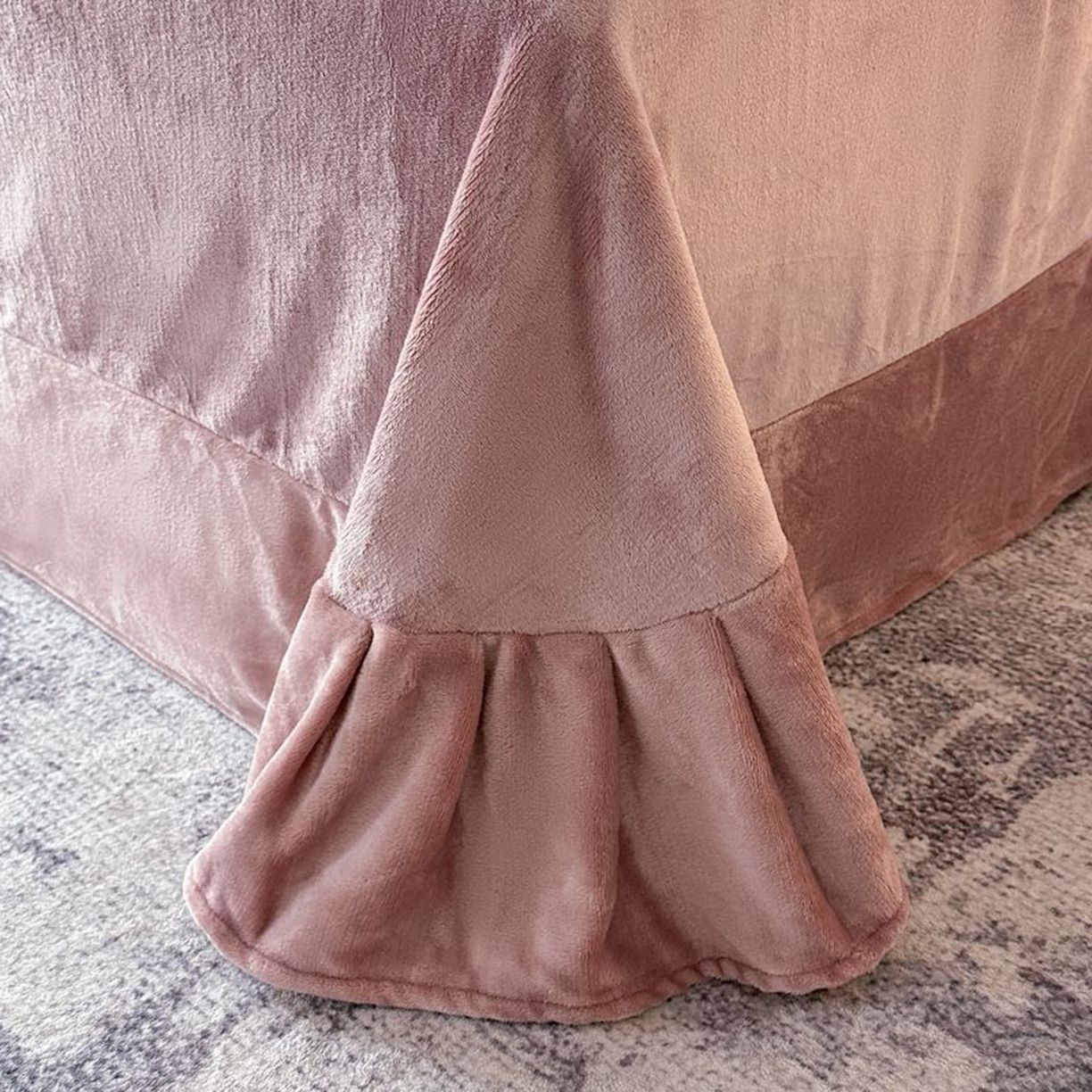 91家纺网 家纺一手货源 找家纺 诺梵家纺 2025新款数码印花牛奶绒四件套（控价：159） 玫瑰花园-豆沙