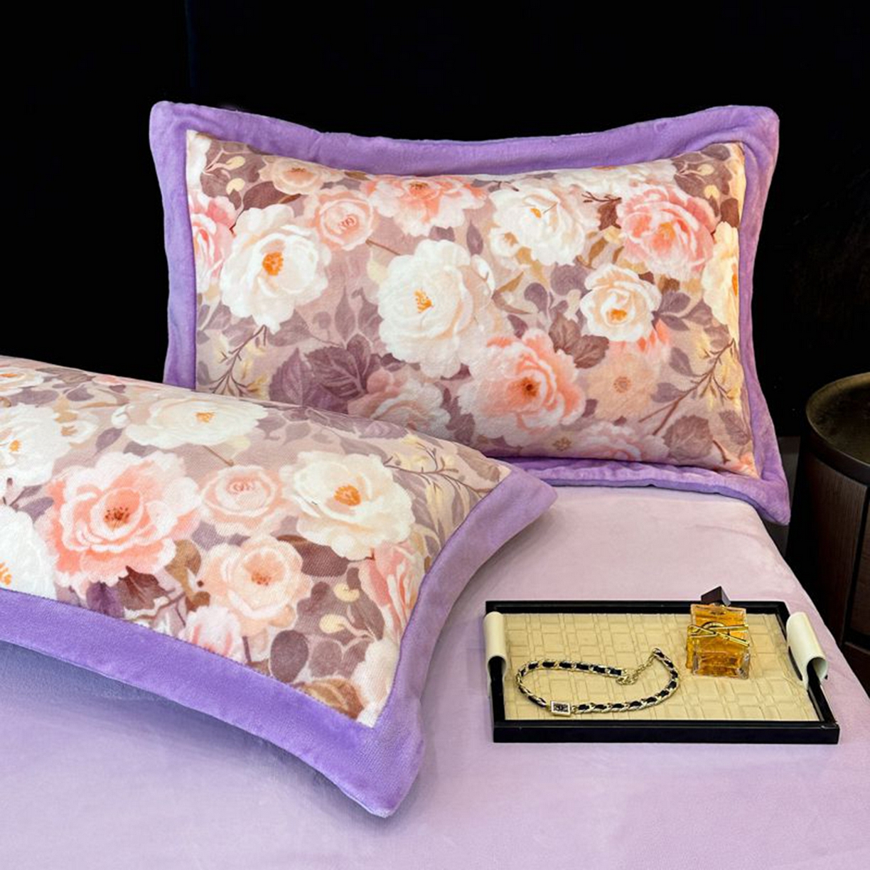 91家纺网 家纺一手货源 找家纺 诺梵家纺 2025新款数码印花牛奶绒四件套（控价：159） 玫瑰花园-紫