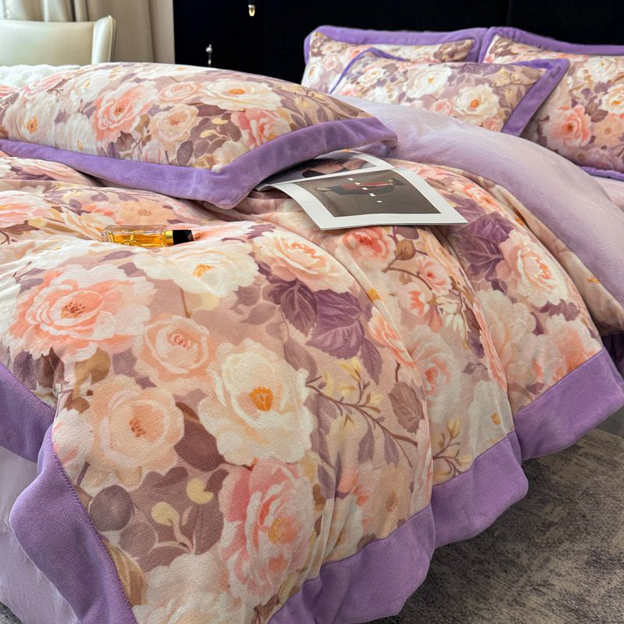 91家纺网 家纺一手货源 找家纺 诺梵家纺 2025新款数码印花牛奶绒四件套（控价：159） 玫瑰花园-紫