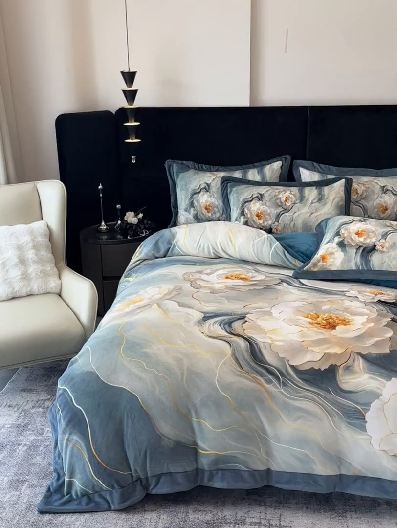 91家纺网 家纺一手货源 找家纺 诺梵家纺 2025新款数码印花牛奶绒四件套（控价：159） 听溪