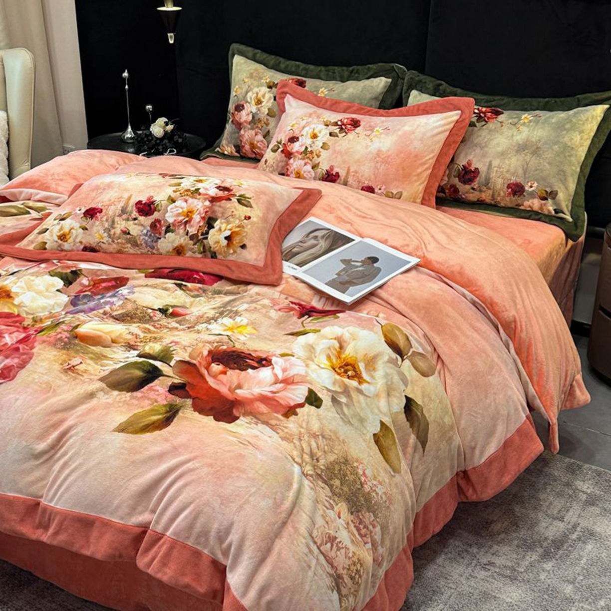91家纺网 家纺一手货源 找家纺 诺梵家纺 2025新款数码印花牛奶绒四件套（控价：159） 伊甸园-粉