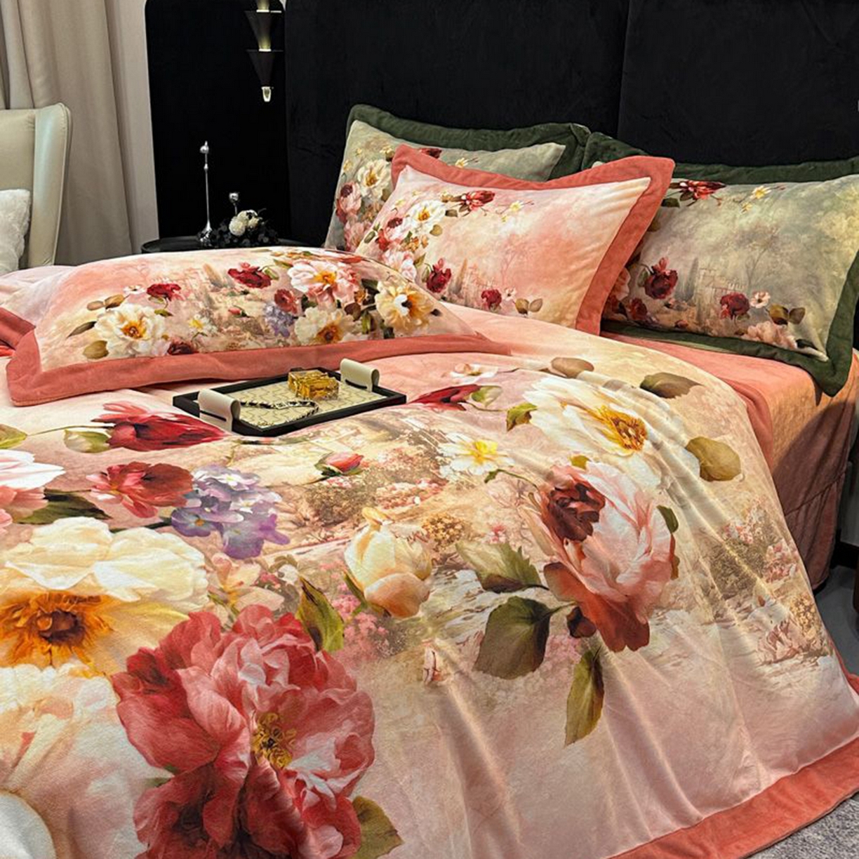 91家纺网 家纺一手货源 找家纺 诺梵家纺 2025新款数码印花牛奶绒四件套（控价：159） 伊甸园-粉