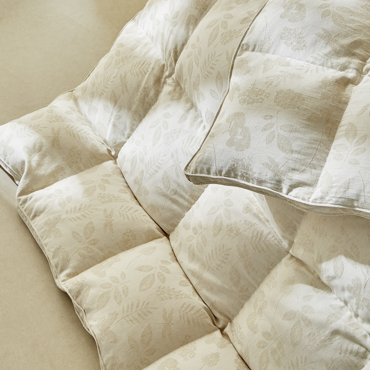 91家纺网 家纺一手货源 找家纺 （总）暖羽屋羽绒馆 2025新款95白鸭绒被芯乐町羽绒被简约双人冬被子2米春秋被加厚保暖冬被