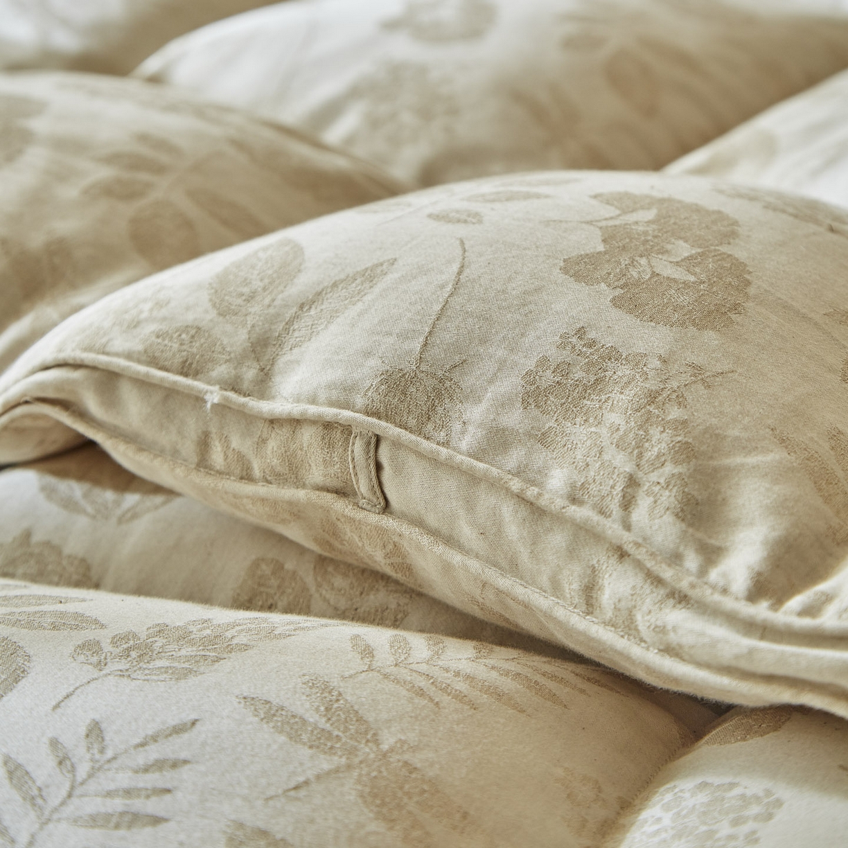 91家纺网 家纺一手货源 找家纺 （总）暖羽屋羽绒馆 2025新款95白鸭绒被芯乐町羽绒被简约双人冬被子2米春秋被加厚保暖冬被