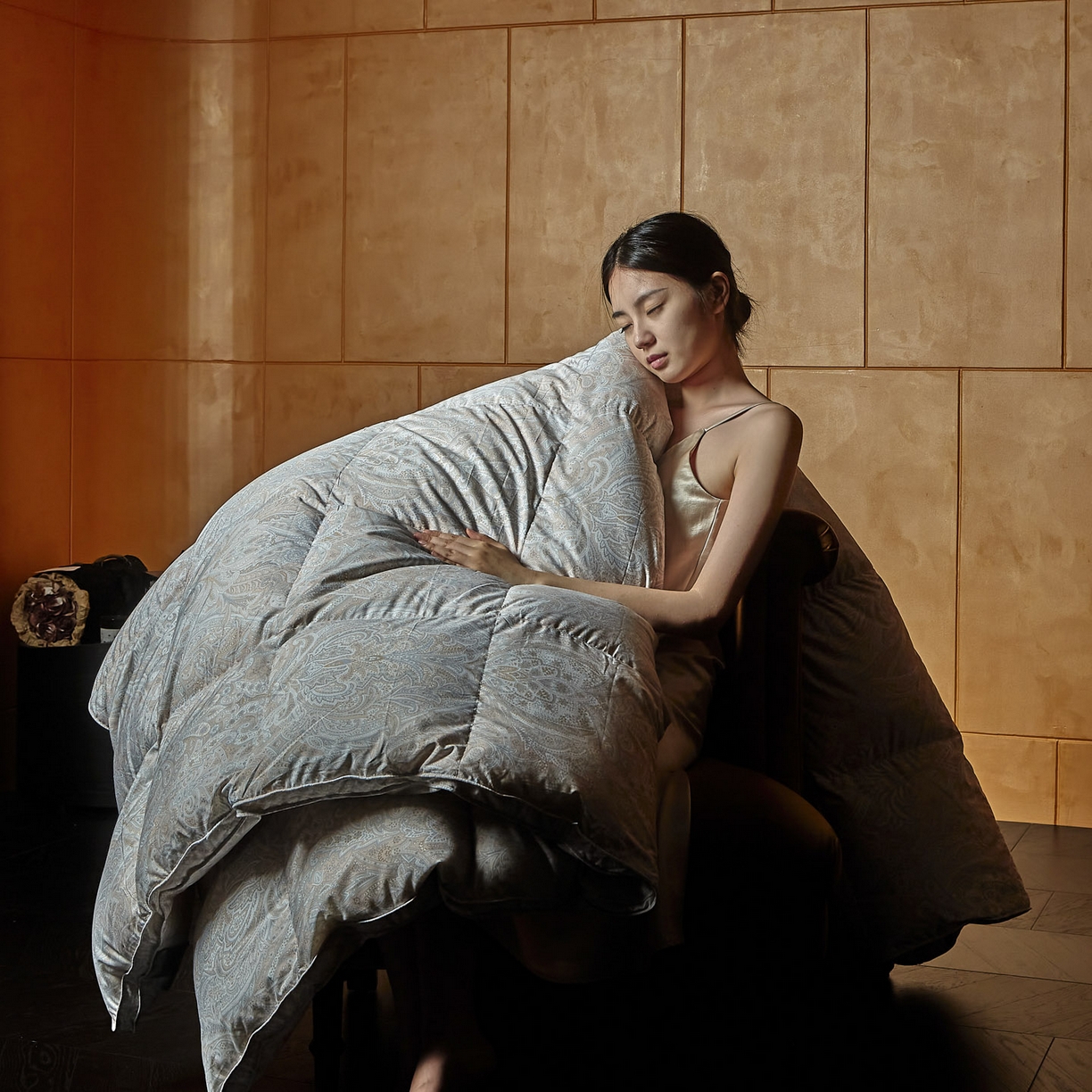 91家纺网 家纺一手货源 找家纺 暖羽屋羽绒馆 2025新款罗斯空间95白鹅绒被子95鹅绒被芯双人婚庆冬被羽绒被子被芯 梦清荷