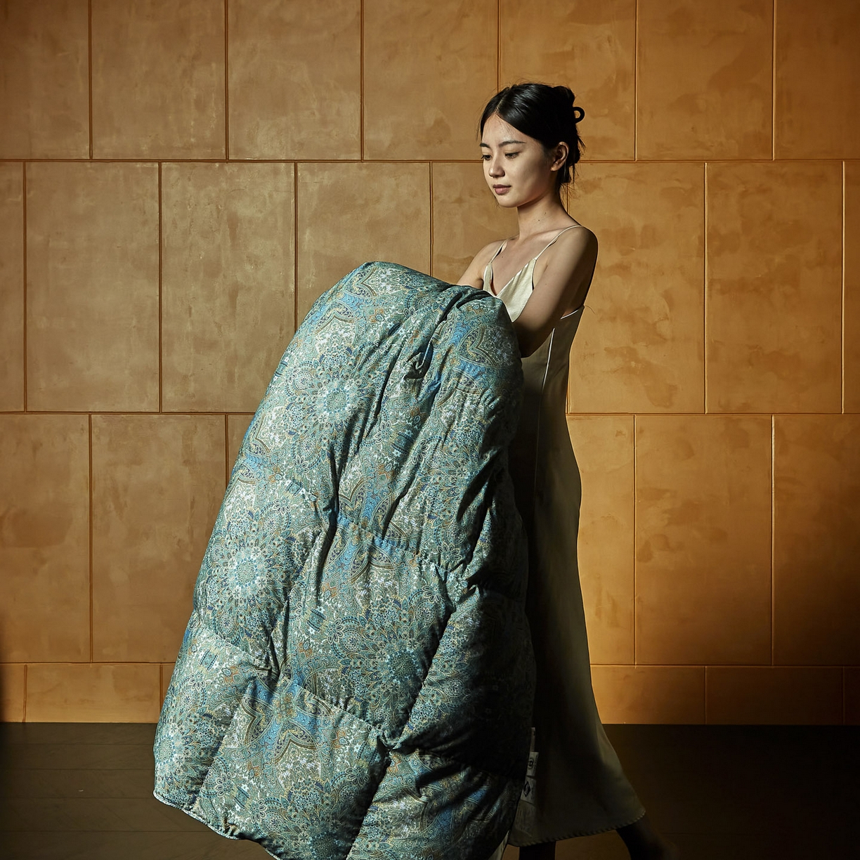 91家纺网 家纺一手货源 找家纺 暖羽屋羽绒馆 2025新款罗斯空间95白鹅绒被子95鹅绒被芯双人婚庆冬被羽绒被子被芯 烟雨青