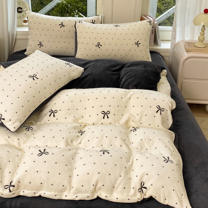 91家纺网 家纺一手货源 找家纺 元禾家纺 2025新款牛奶绒印花四件套 蝴蝶结