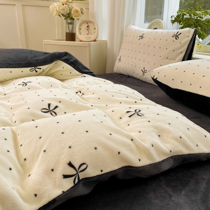 91家纺网 家纺一手货源 找家纺 元禾家纺 2025新款牛奶绒印花四件套 蝴蝶结