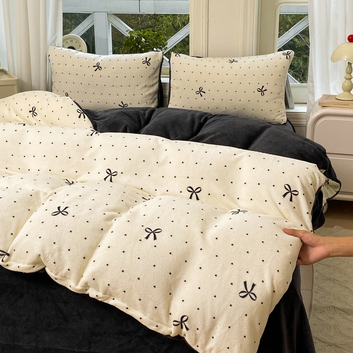 91家纺网 家纺一手货源 找家纺 元禾家纺 2025新款牛奶绒印花四件套 蝴蝶结