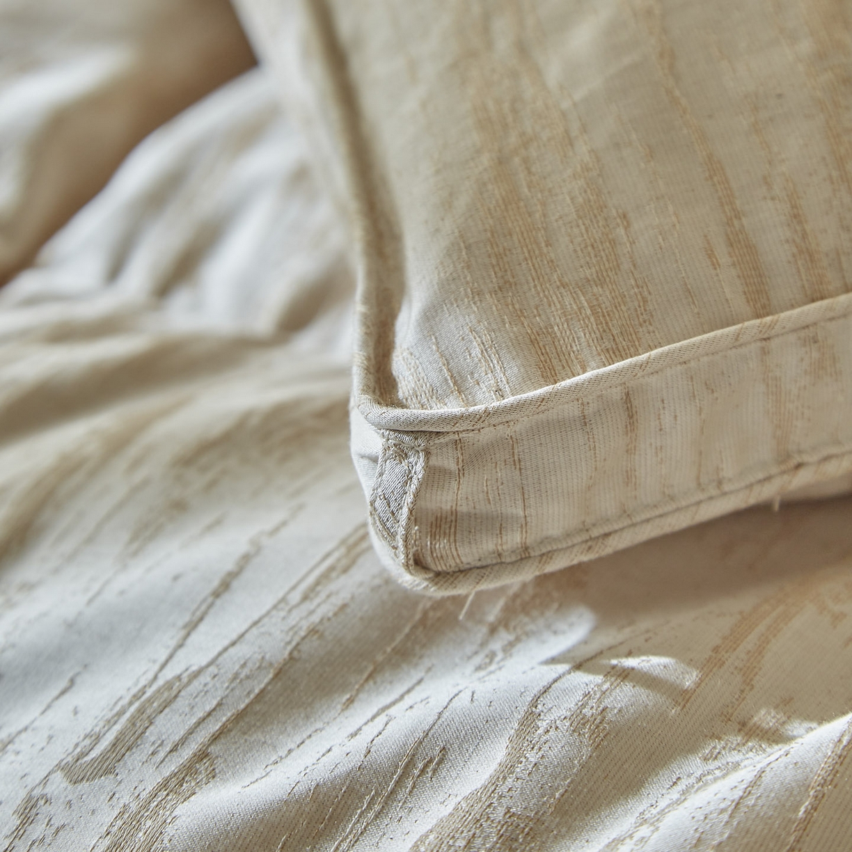 91家纺网 家纺一手货源 找家纺 （总）暖羽屋羽绒馆 2025新款国标95白鸭绒被芯塞纳河畔绒子含量95羽绒被芯羽绒被子2米春秋被