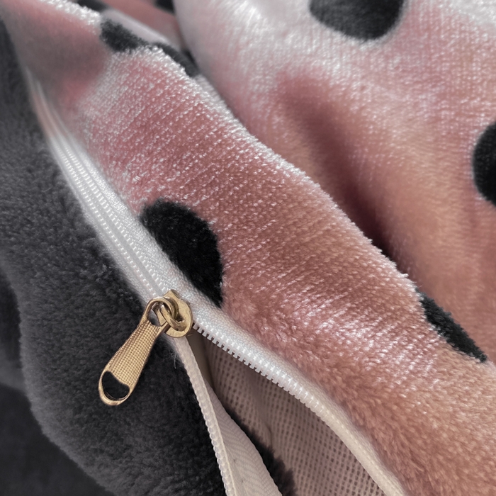 91家纺网 家纺一手货源 找家纺 元禾家纺 2025新款牛奶绒印花四件套 波点玫红