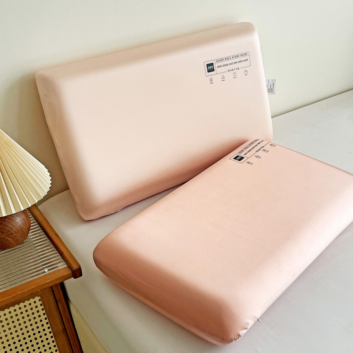 91家纺网 家纺一手货源 找家纺 明果枕芯 2026新款水光丝平面枕枕头枕芯记忆棉记忆枕 粉