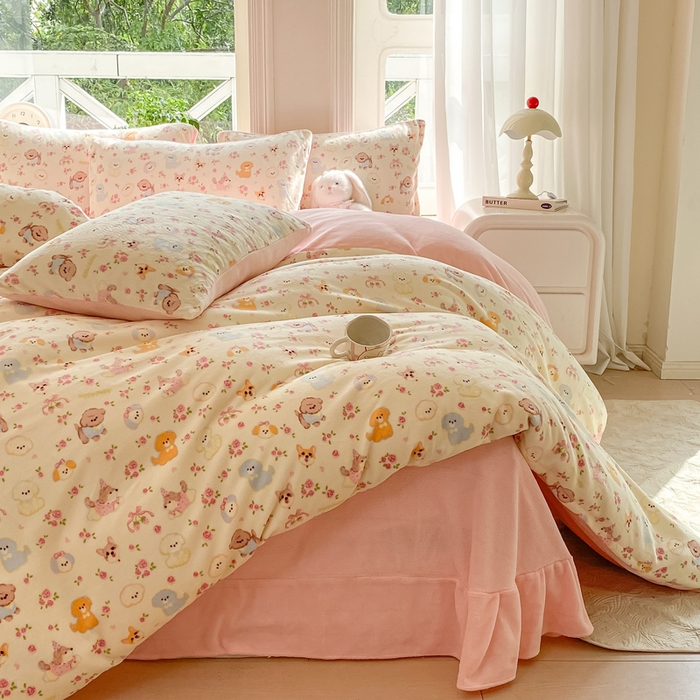 91家纺网 家纺一手货源 找家纺 元禾家纺 2025新款牛奶绒印花四件套 狗狗公园