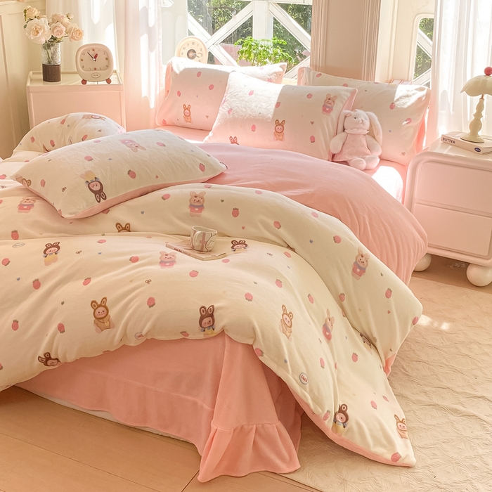 91家纺网 家纺一手货源 找家纺 元禾家纺 2025新款牛奶绒印花四件套 拉布布 粉