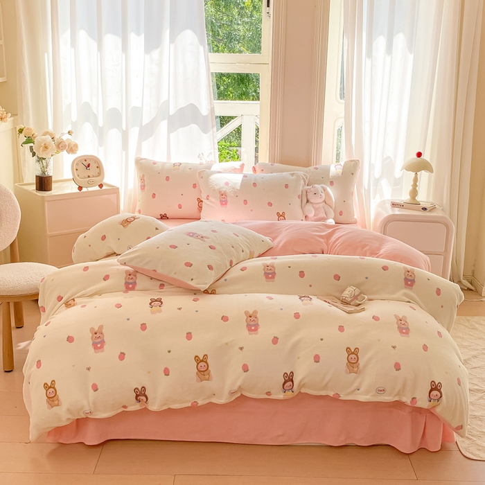 91家纺网 家纺一手货源 找家纺 元禾家纺 2025新款牛奶绒印花四件套 拉布布 粉