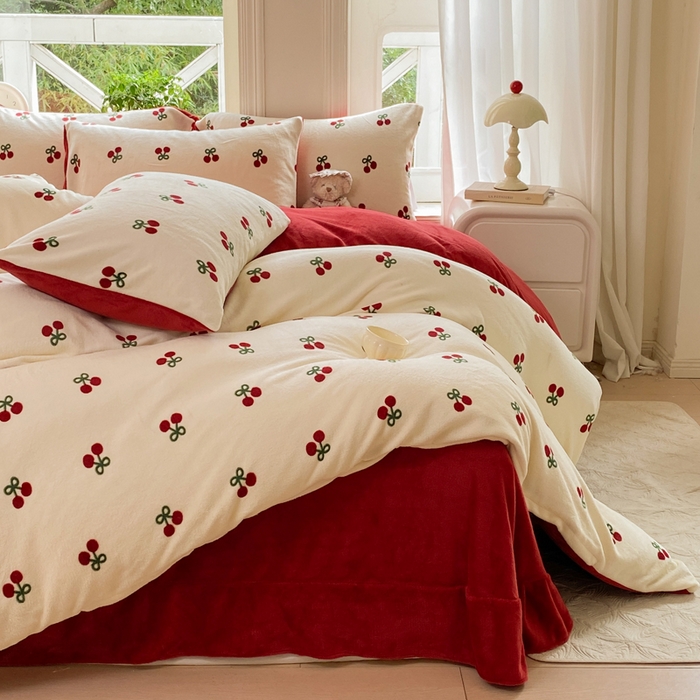 91家纺网 家纺一手货源 找家纺 元禾家纺 2025新款牛奶绒印花四件套 樱桃