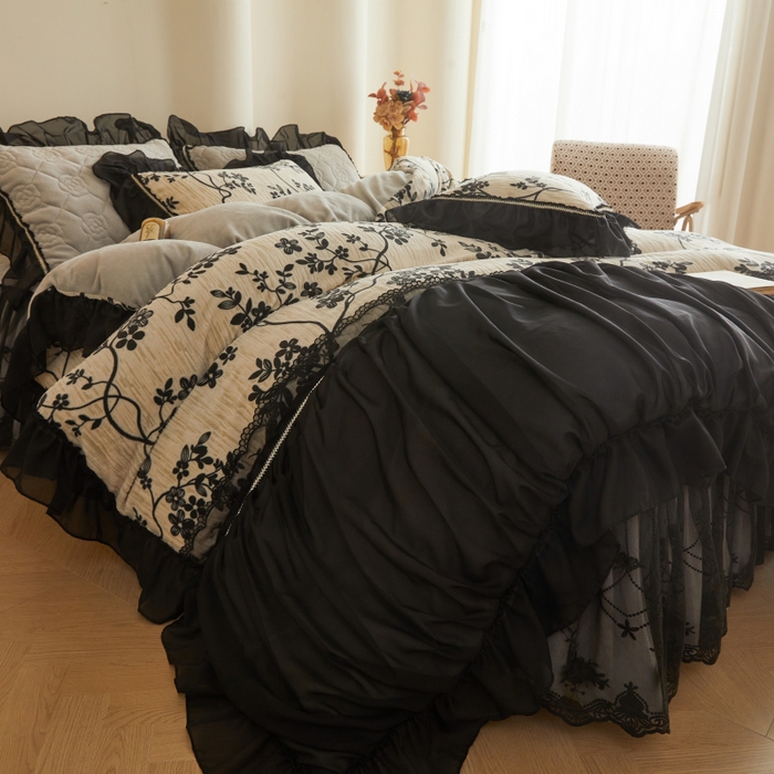 91家纺网 家纺一手货源 找家纺 罗艺轩 2025新款牛奶绒蕾丝花边单床裙 床裙单件 叶语悠然