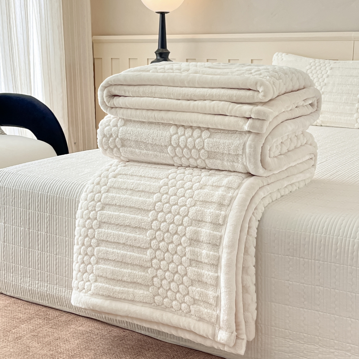 91家纺网 家纺一手货源 找家纺 （总）欧邦 2025新款A类提花云锦绒双面绒单层毯-风铃系列