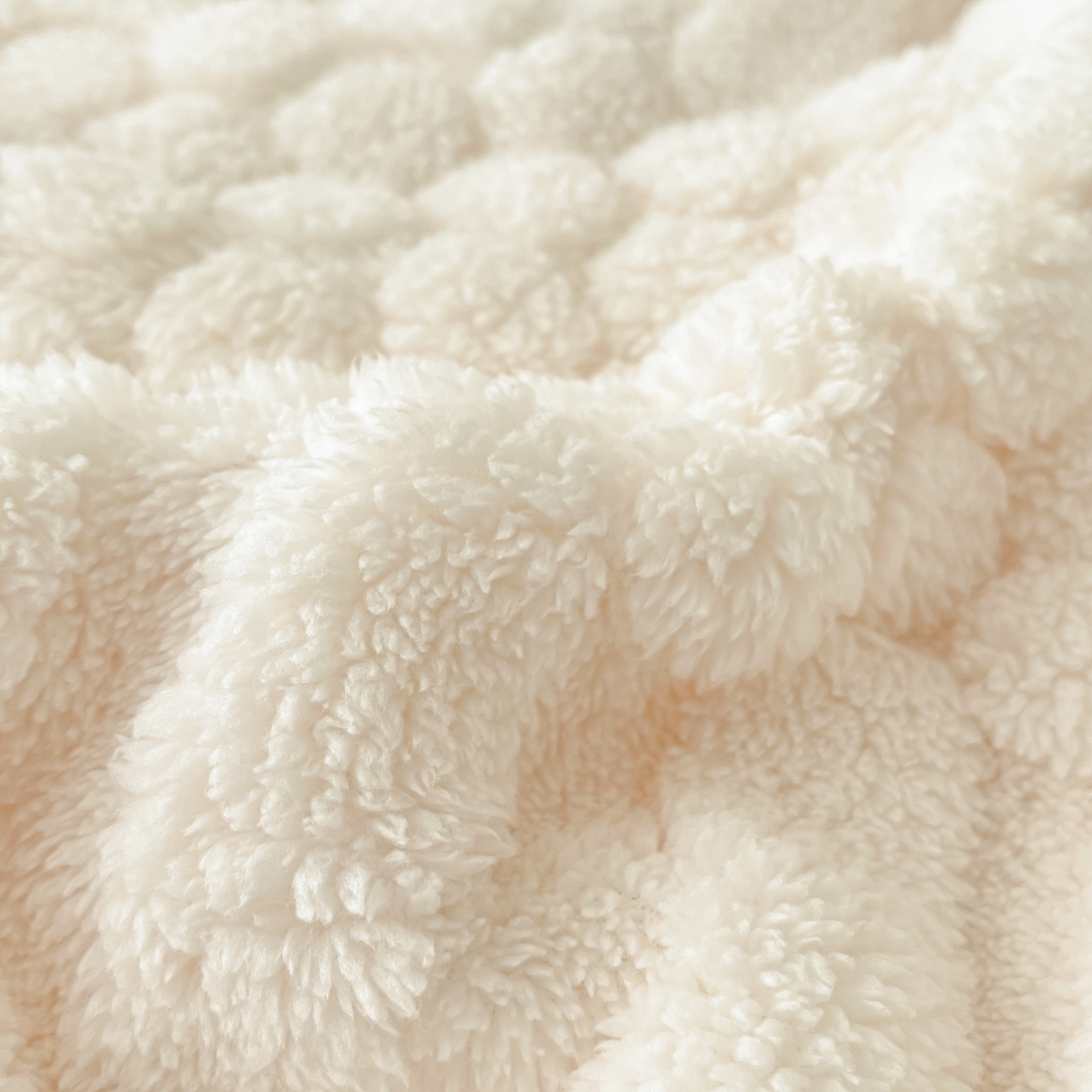 91家纺网 家纺一手货源 找家纺 欧邦 2025新款A类提花云锦绒双面绒单层毯-风铃系列 风铃-白