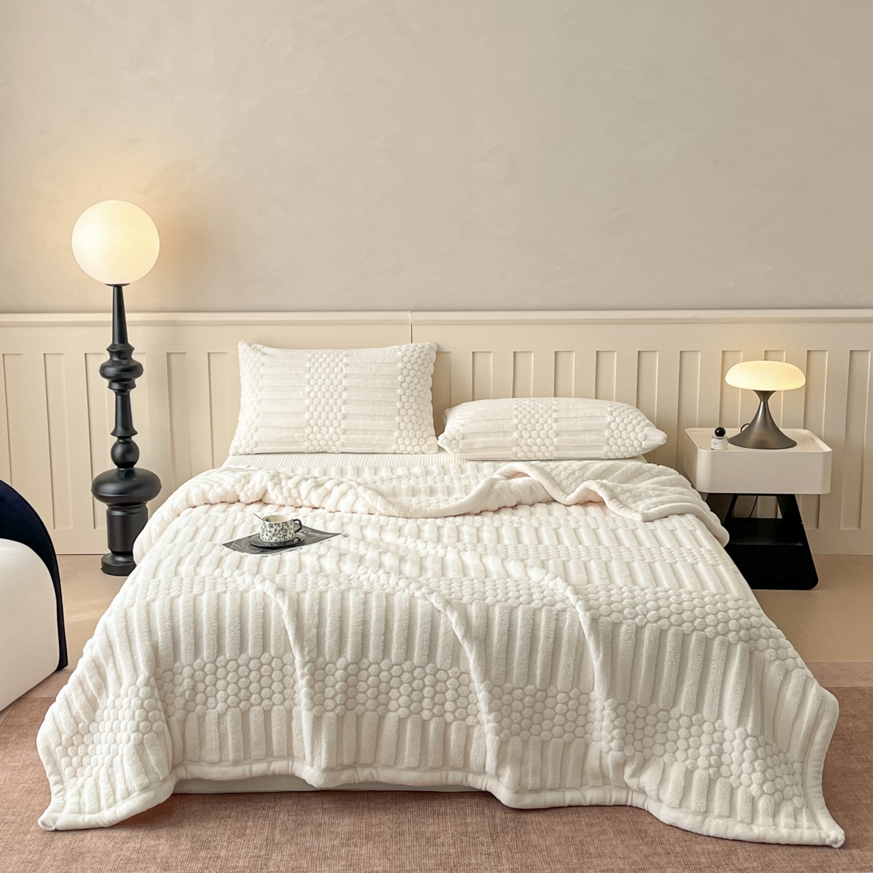 91家纺网 家纺一手货源 找家纺 欧邦 2025新款A类提花云锦绒双面绒单层毯-风铃系列 风铃-白