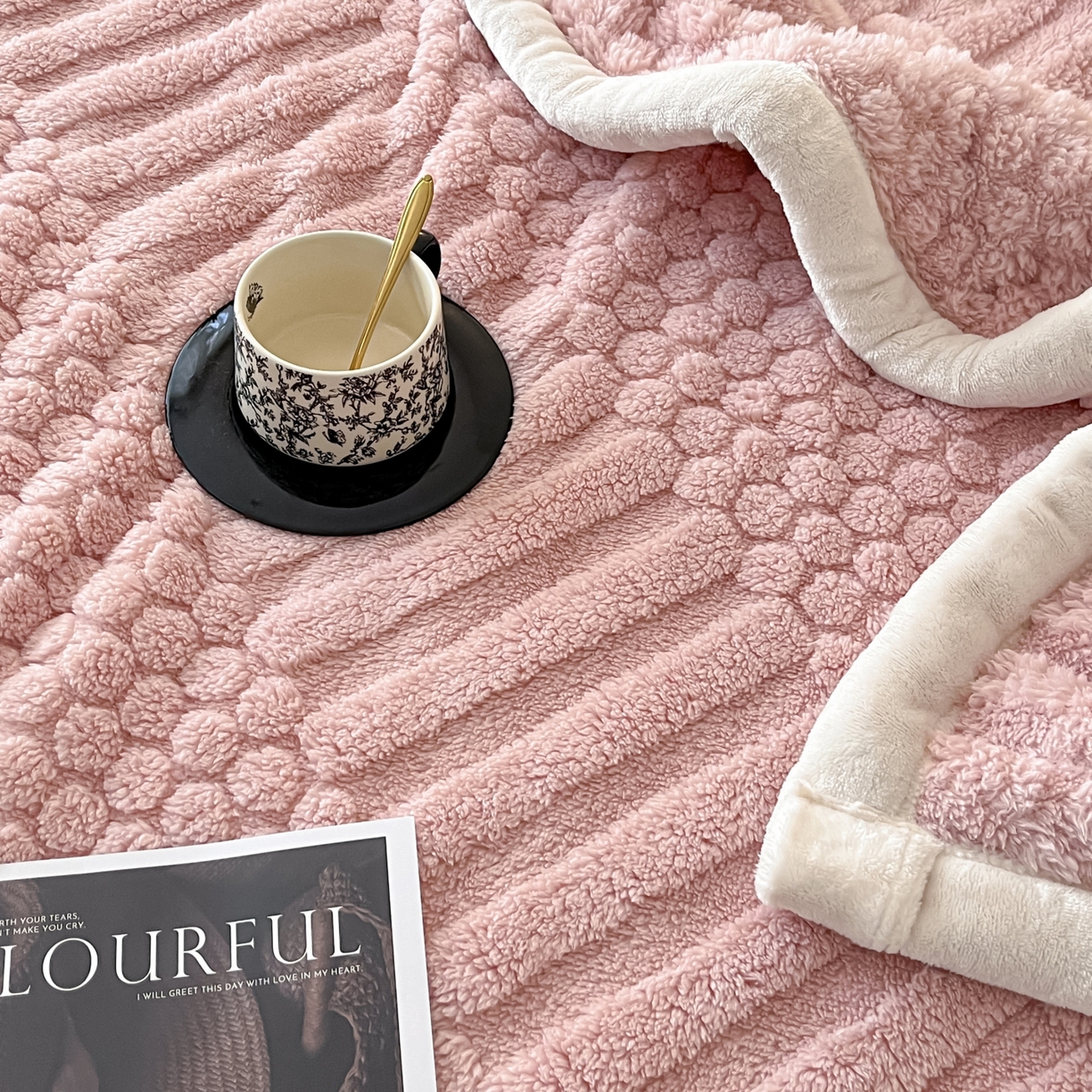 91家纺网 家纺一手货源 找家纺 欧邦 2025新款A类提花云锦绒双面绒单层毯-风铃系列 风铃-粉